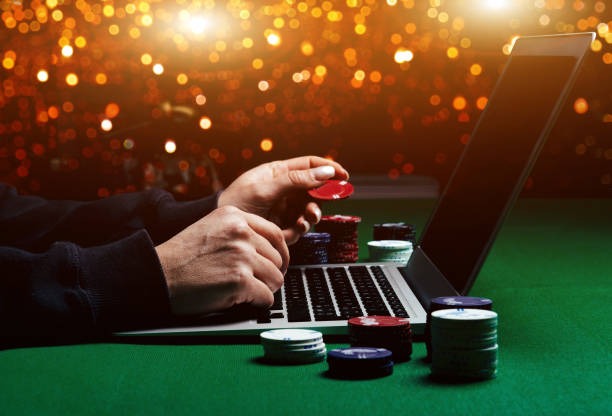 E-wallet options: online payment, e-wallet, mobile banking DANA and OVO payment icons